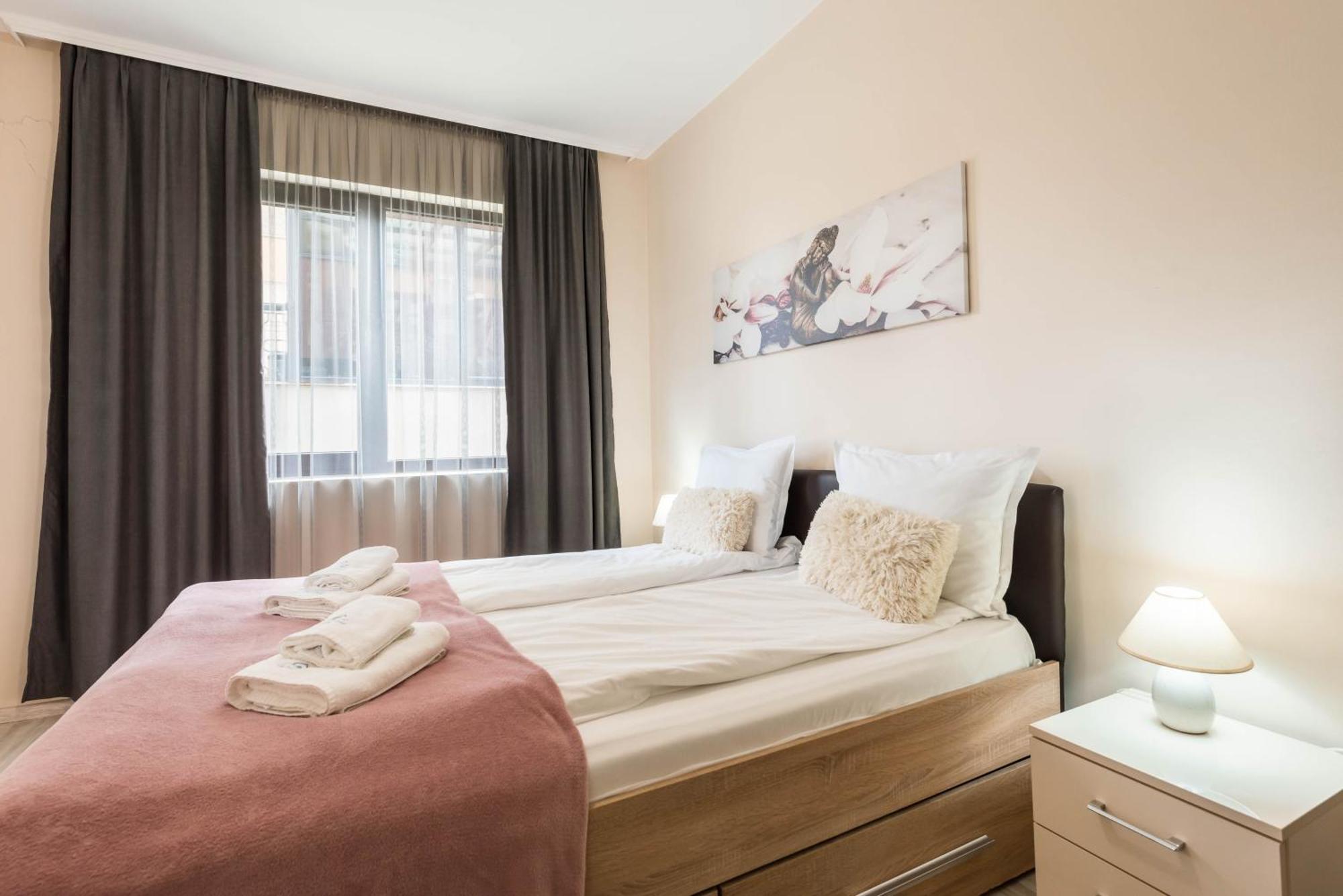Two Bedroom Cathedral View Apartment Варна Экстерьер фото